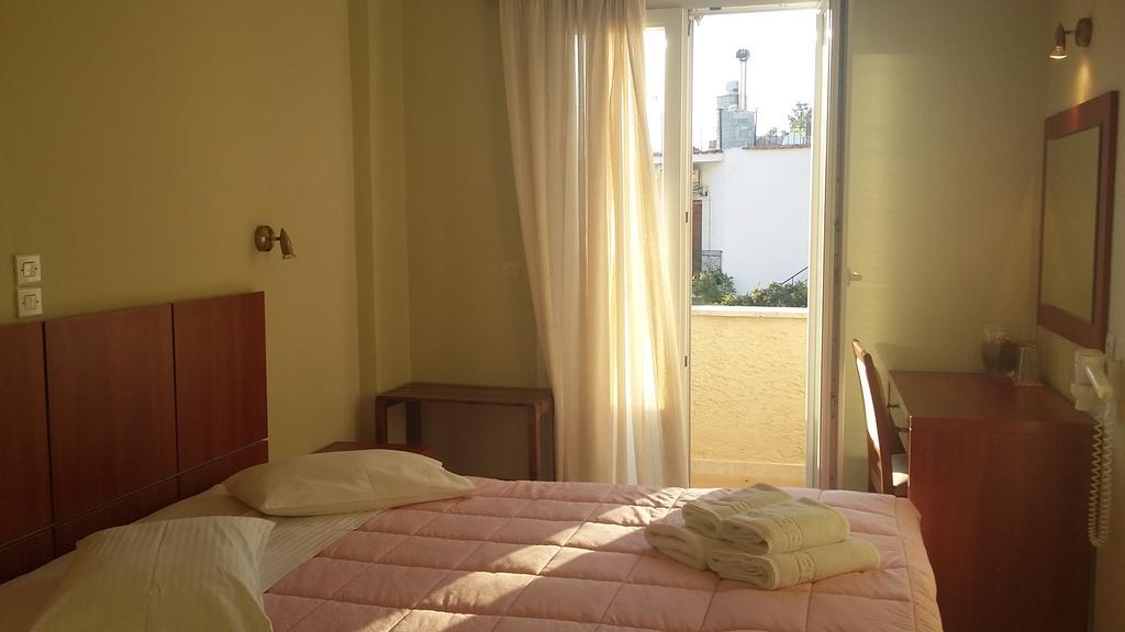 Virginia Hotel サモス エクステリア 写真